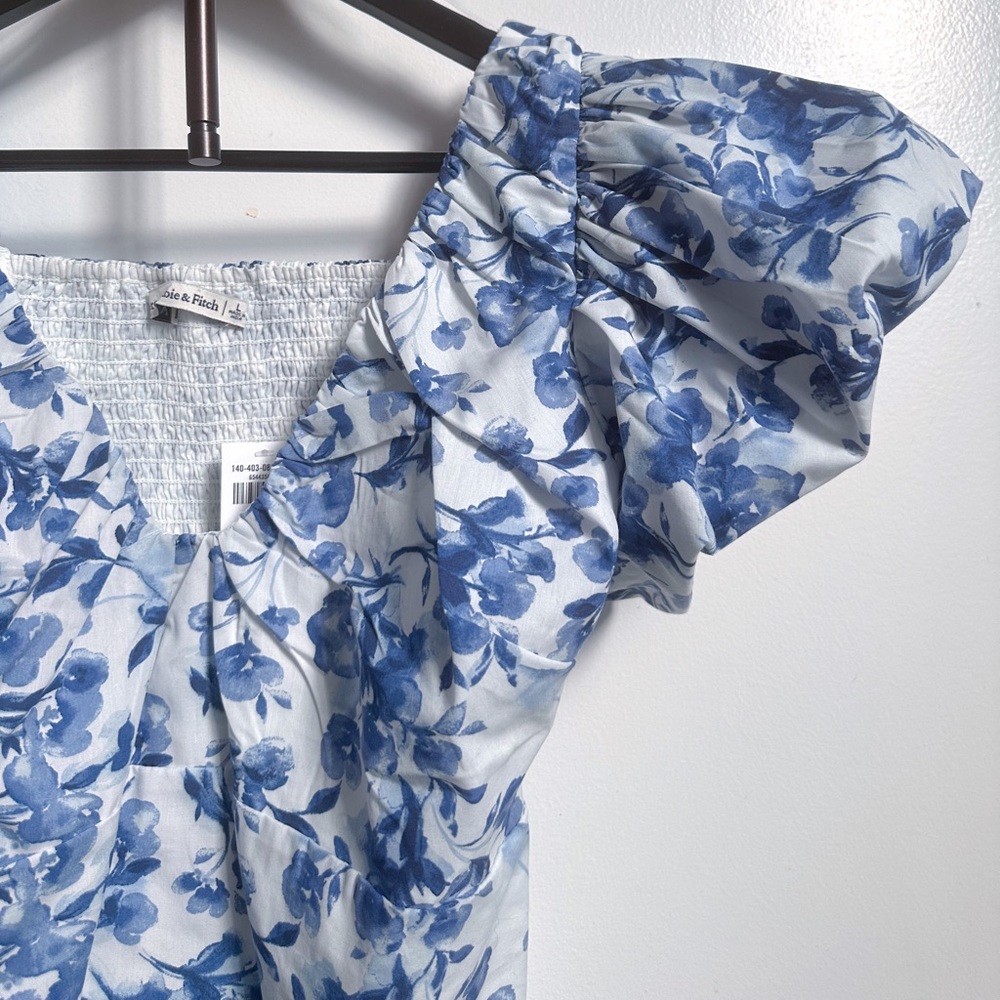 Abercrombie & Fitch Blue and White Floral Drama Puff Sleeve Poplin Top L